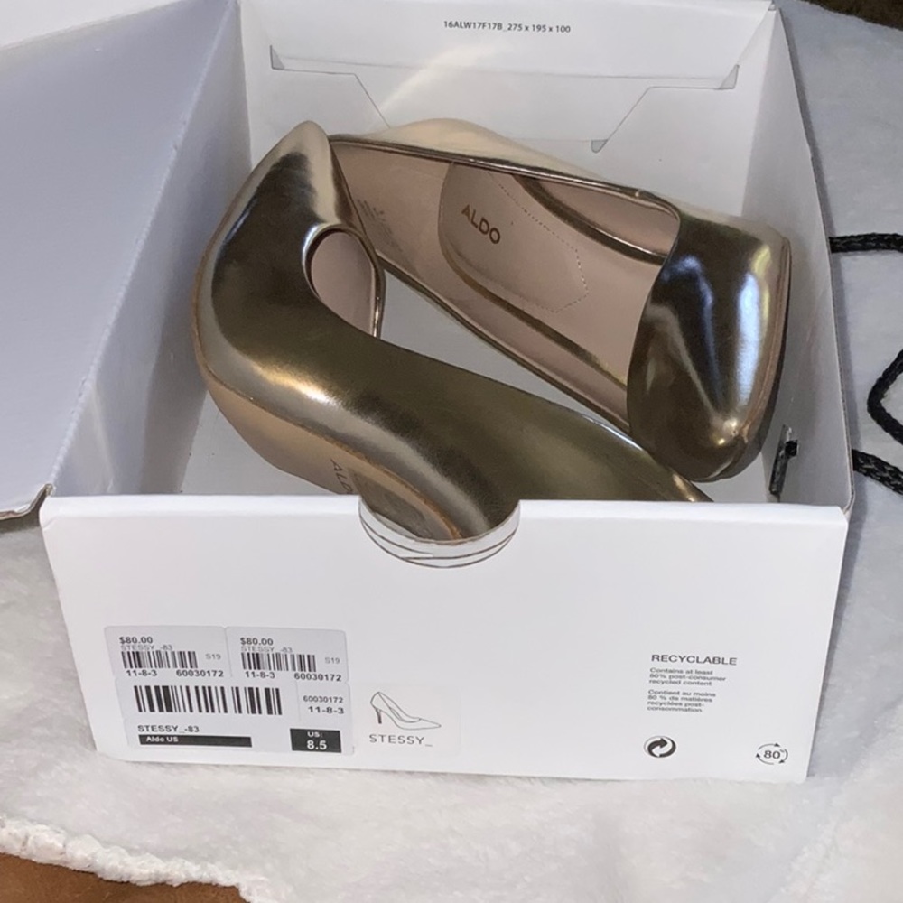 Aldo Gold Heels - Picture 4 of 5